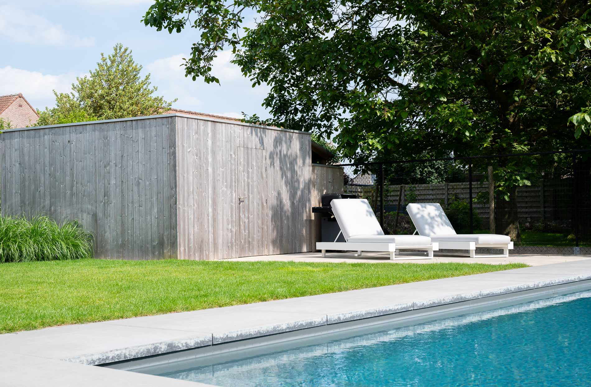 Stralende hedendaagse tuin